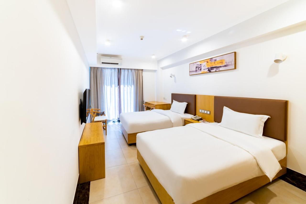 Hotel Cinco Oceanos Макао Экстерьер фото